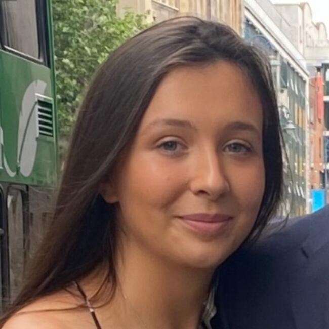 Babysitter in Roundwood: Whitney