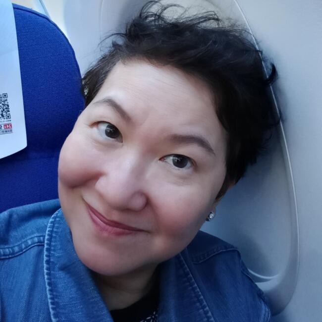Babysitter in Singapore: Lucinda