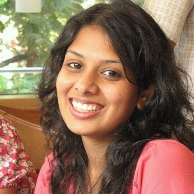 बम्बई में बेबीसिटिंग की नौकरी: Pooja