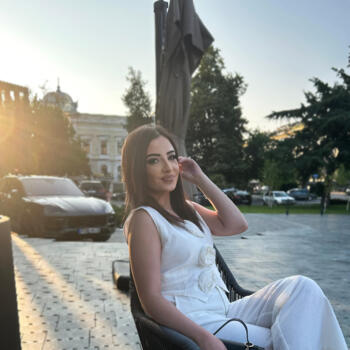 Bebisiterka u Kruševac: Dora