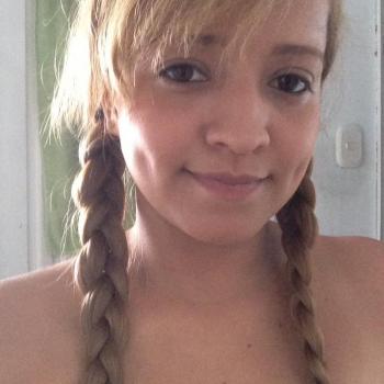 Babysitter Huelva: Monica Jazmín Gonzalez Valenci