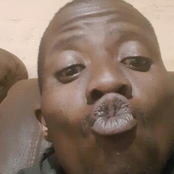 Babysitter Pretoria: Collins