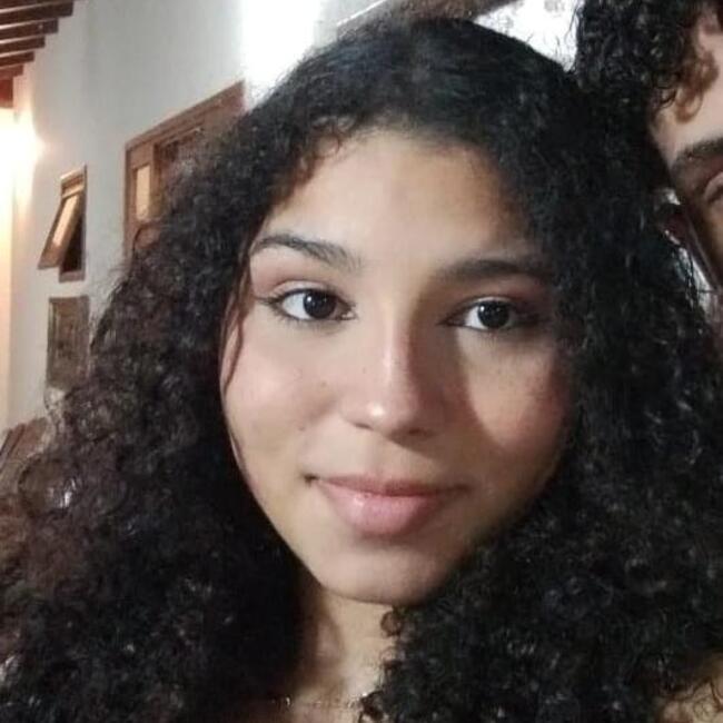 Babysitting job in Cosmópolis: Thaynara Descardeci