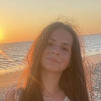 Babysitter in Montlivault: Noéline