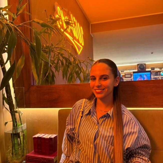 Babysitter in Vila Nova de Gaia: Simone