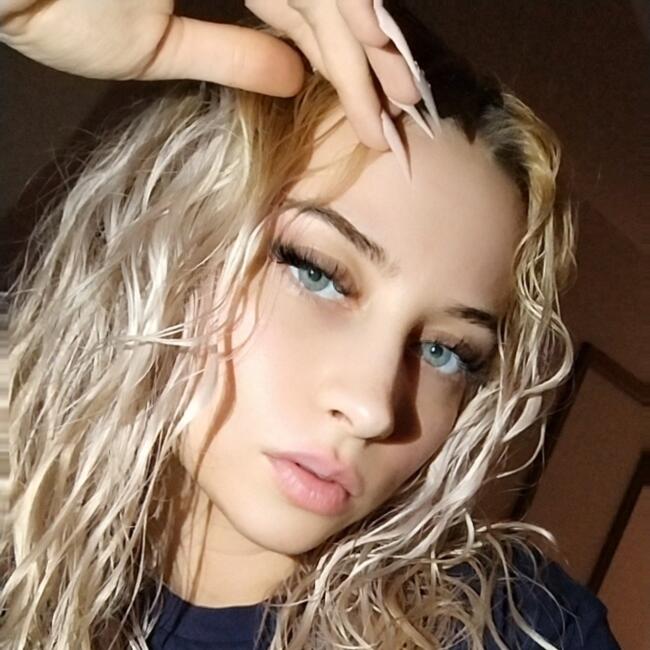 Babysitter in Bucharest: Aylin