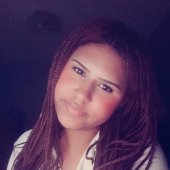 Babysitter Altrincham: Ataliah