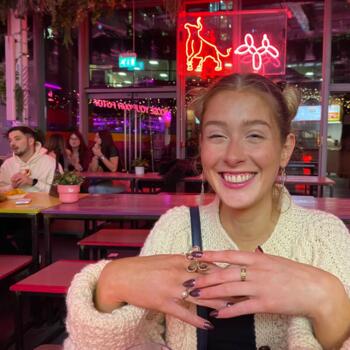 Babysitter in Edinburgh: Sarah