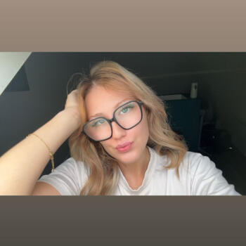 Babysitter in Grande-Synthe: Anais