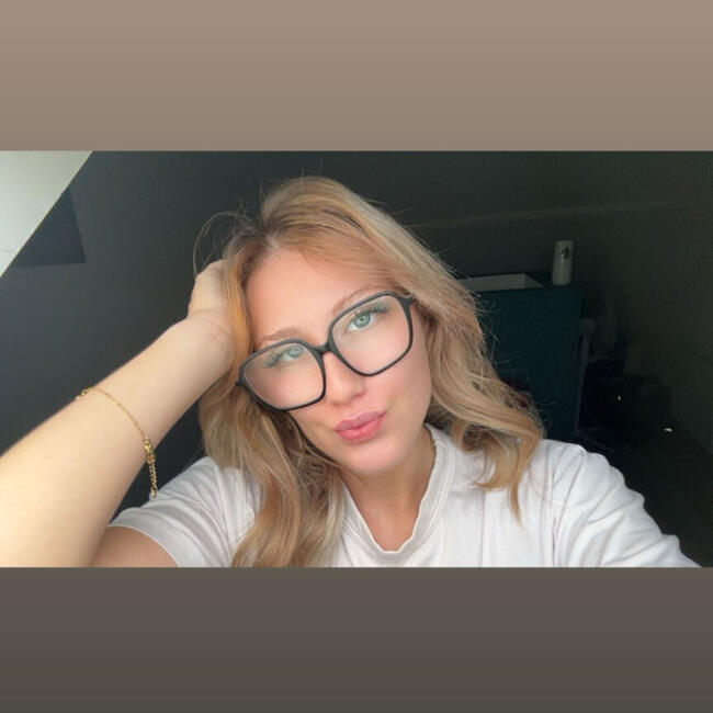 Babysitter in Grande-Synthe: Anais