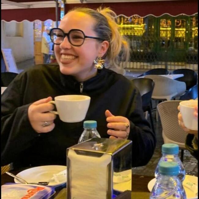 Babysitter in Bruges: Mara