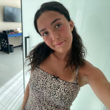 Nounou à Paris: Naomie