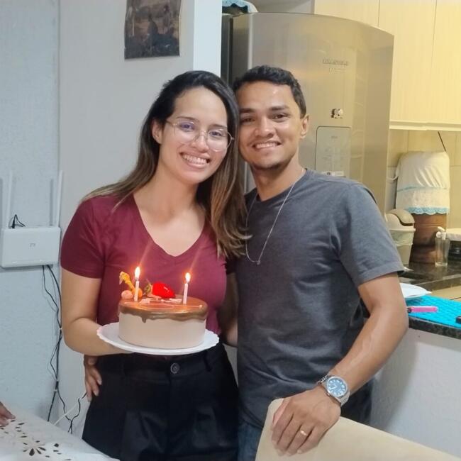 Emprego de babá em Valparaíso de Goiás: Larissa