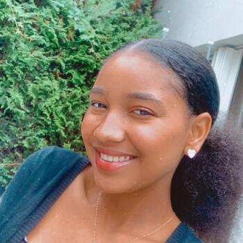 Babysitter in Champigny-sur-Marne: Jelcimira