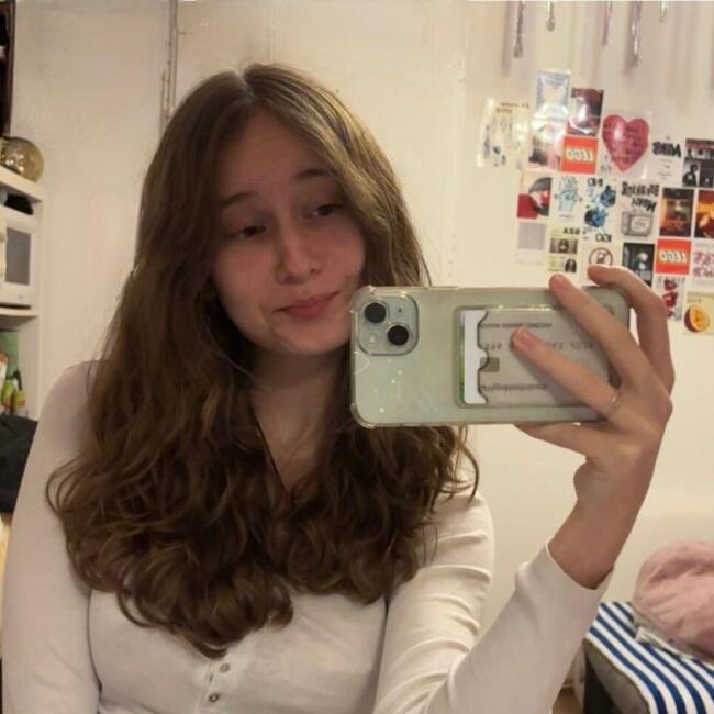 Babysitter in Munich: Miriam Ariane