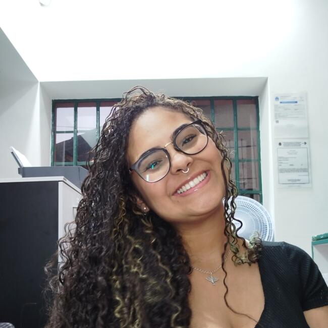 Babysitter in Petrópolis: Thalita