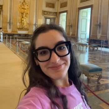 Babysitter a Ragusa: Giulia
