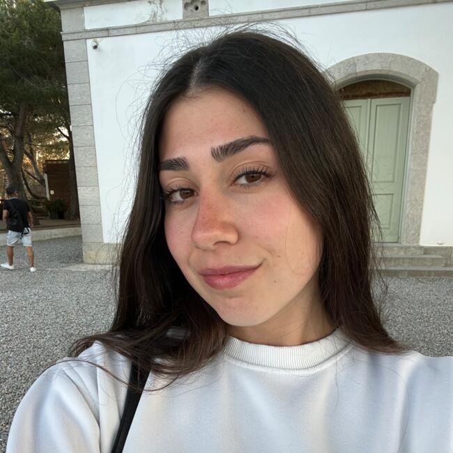 Babysitter in Mataró: Aroa