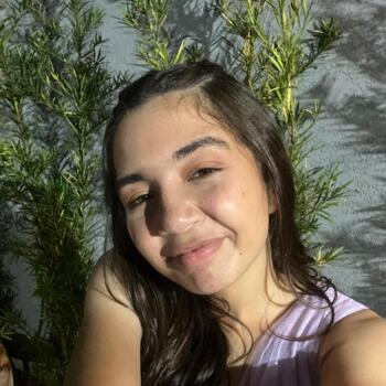 Babysitter in Joinville: Ana Beatriz