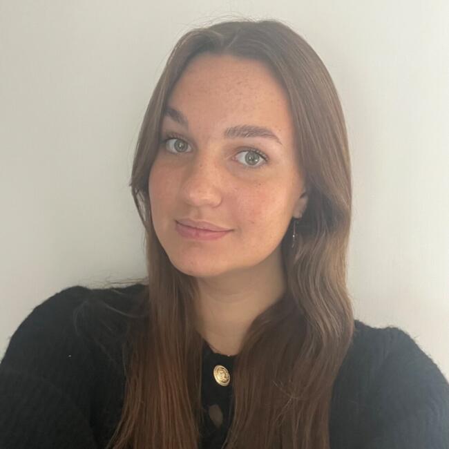 Babysitter in Sucé-sur-Erdre: Eva