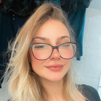 Babysitter in Diadema: Laura