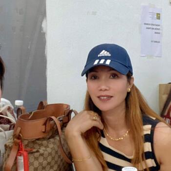 Babysitter in Singapore: Leilani