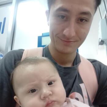 Babysitting job in Medellín: babysitting job Stevens