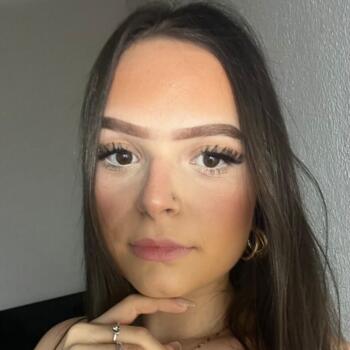 Babysitter in Angoulins: Iliana