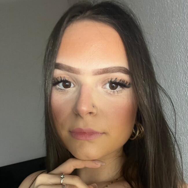 Babysitter in Angoulins: Iliana