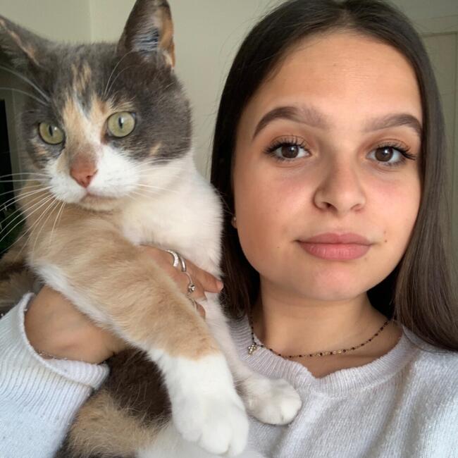 Babysitter in Angoulins: Iliana