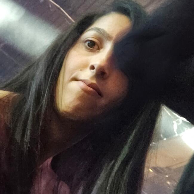 משרת בייביסיטר ב- רחובות: זוהר