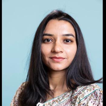 बेबीसिटर बम्बई: NOORI