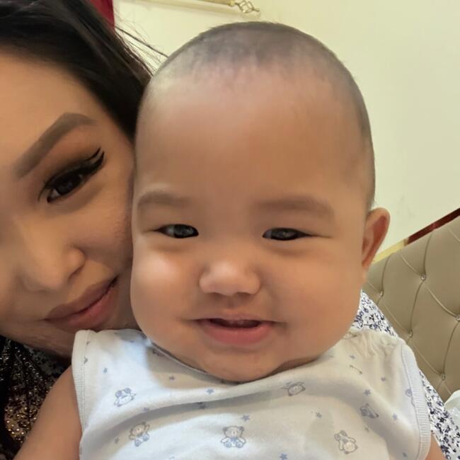 وظيفة جليسة أطفال في إمارة الشارقة: Begi