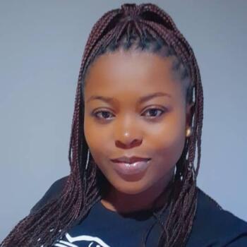 Babysitter in Hamilton: Ebere