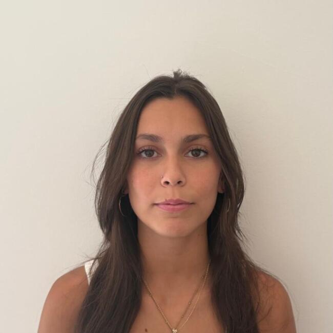 Babysitter in Porto Salvo: Mariana