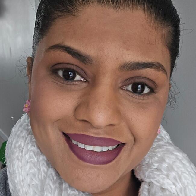 Babysitter in Surrey: Janette