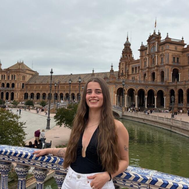 Nounou à Calgary: Aitana