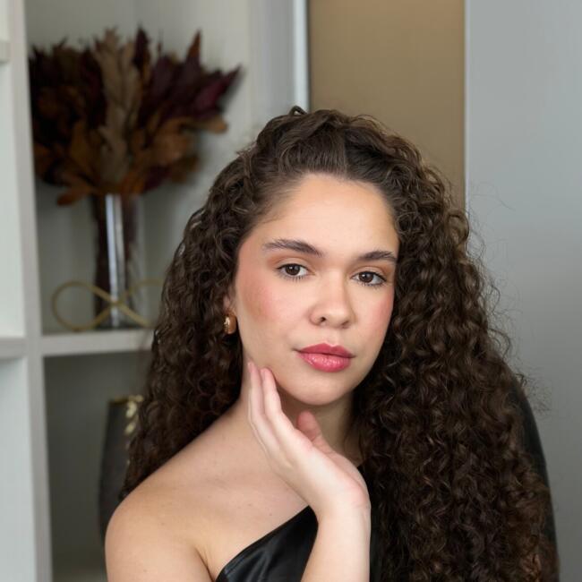 Babá em Ribeirão Preto: Débora