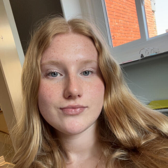 Baby-sitter in Guelph: Madeline