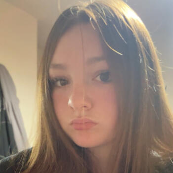 Babysitter in Bradford: Naomi