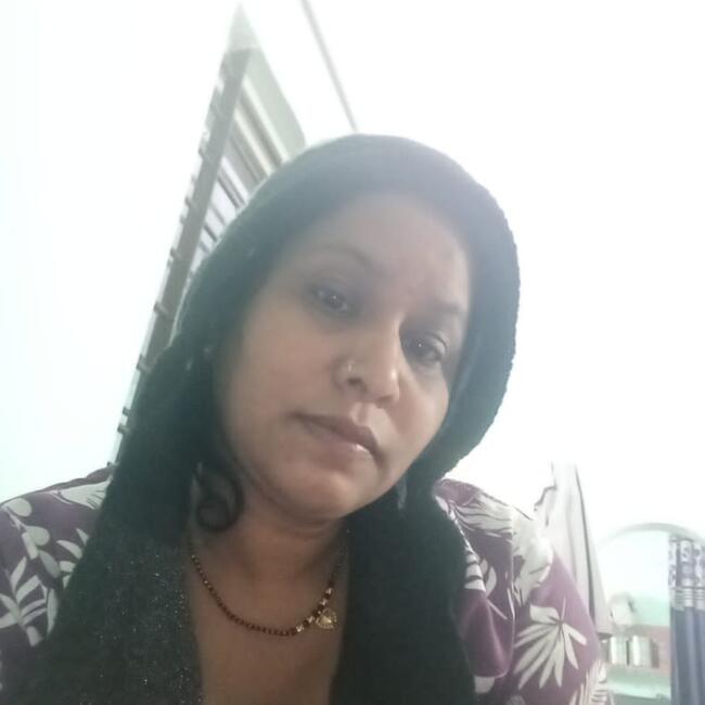 भोपाल में बेबीसिटिंग की नौकरी: Uma Arya