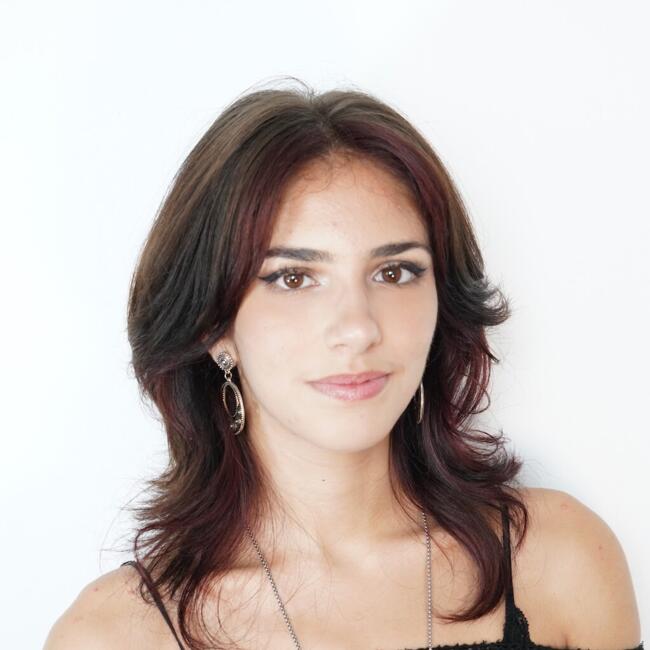 Babysitter in Paris: Celia