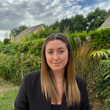 Babysitter Saint-Leu-d'Esserent: Elena