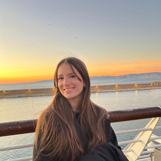 Baby-sitter à Marseille: Faustine