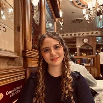 Babysitter in Sabadell: Ivet