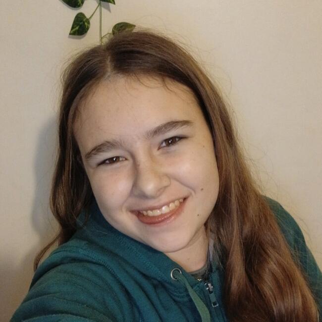 Babysitter in Le Champ-Saint-Père: Lily