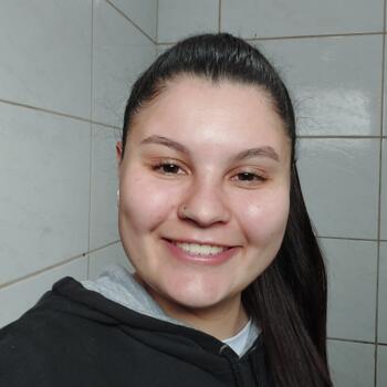 Babá Ponta Grossa: Lais