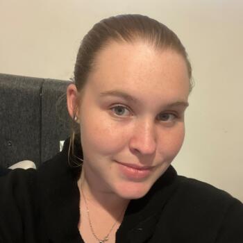 Babysitter in Auckland: Athena