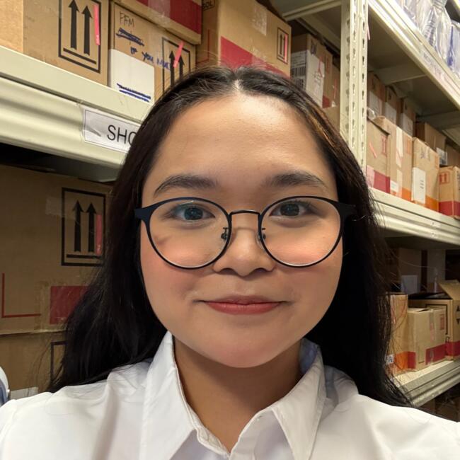 Babysitter in Singapore Island: Nur