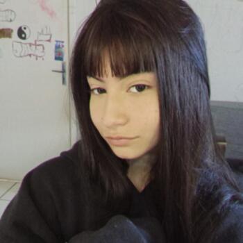 Babysitter in Dourados: Bel